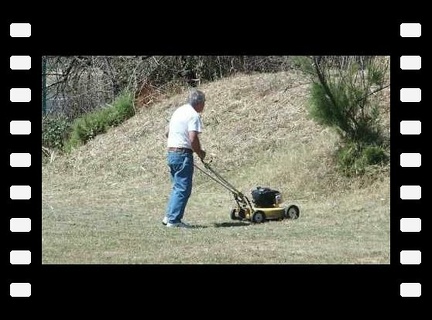 2017 06 08 CHAN PL Paul, sa tondeuse et le merlon 2404