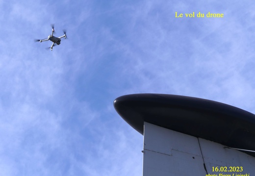 2023 02 16 CHAN-PL ATL31 Le vol du drone P1250361 Drone et grain de café - Copie