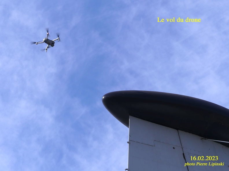 2023 02 16 CHAN-PL ATL31 Le vol du drone P1250361 Drone et grain de café - Copie.jpg