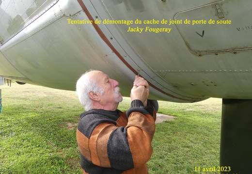 2023 04 11 CHAN-PL P1260217 joint de porte de soute - démontage J.Fougeray 
