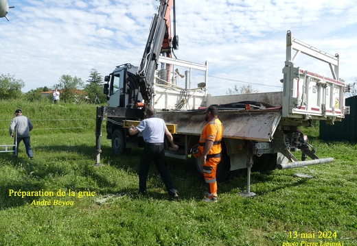 2024 05 13 CHAN-PL P1050506 Descente queue Mad Mise en place de la grue André Beyou