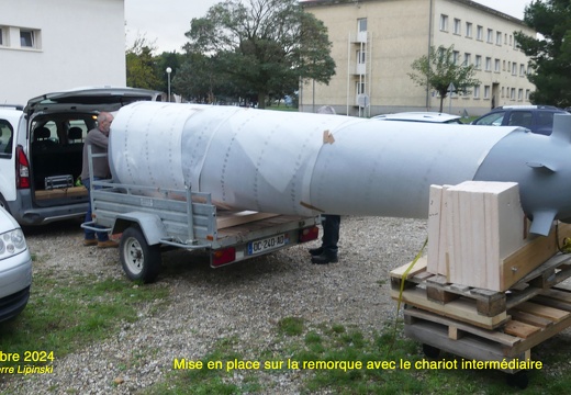 2024 10 17 CHAN-PL P1070461 Queue Mad Sortie du hangar Mise en place remorque Chariot intermédiaire