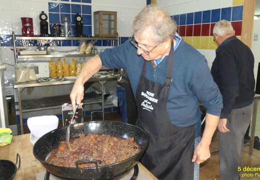 2024 12 05 CHAN-PL Manade Briaux P1080225 En cuisine