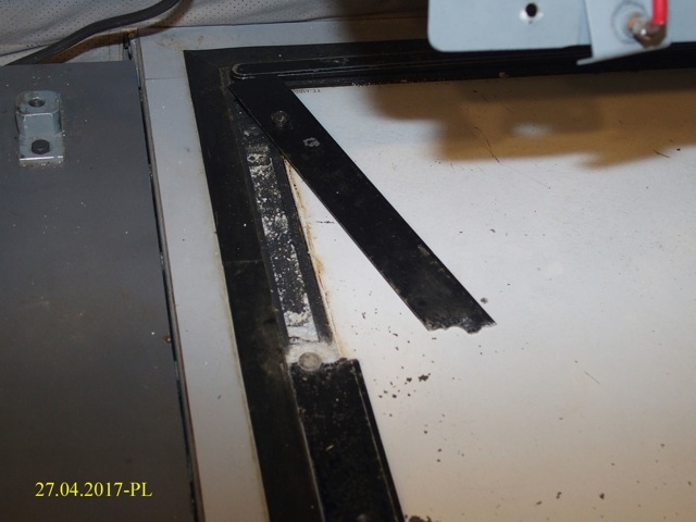 thumbs p4279156 atl31 corrosion sur table nav R